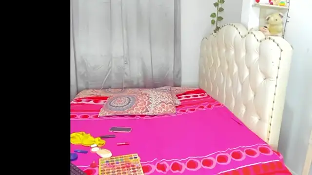 sweet supreme online show from April 22, 11:01 am