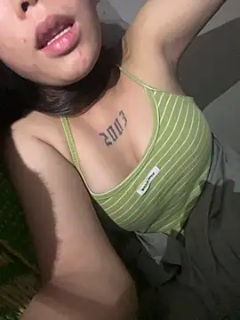 DoliceGirl2k online show from May 1, 8:13 pm
