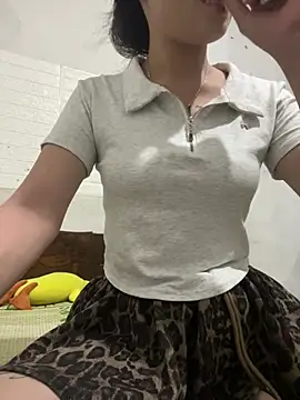 DoliceGirl2k online show from May 3, 2:45 pm