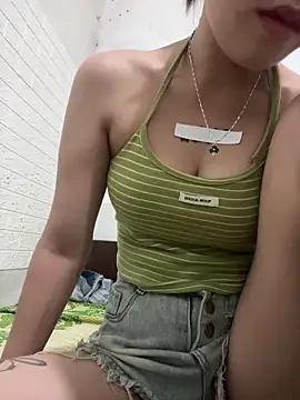 DoliceGirl2k online show from May 9, 4:50 am