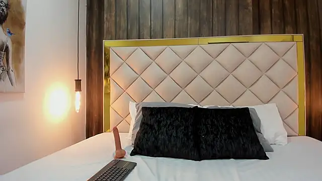 samanthaa rosee   online show from February 8, 3:43 am