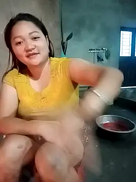 Snapshot of cuunon11 chatting on February 18, 12:06 am cuunon11 online show from February 18, 12:06 am