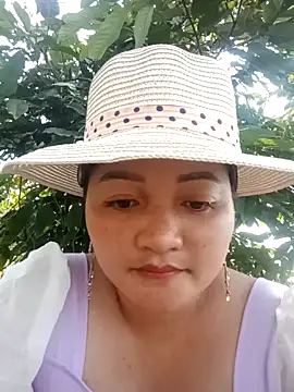 Snapshot of cuunon11 chatting on March 2, 7:15 am cuunon11 online show from March 2, 7:15 am