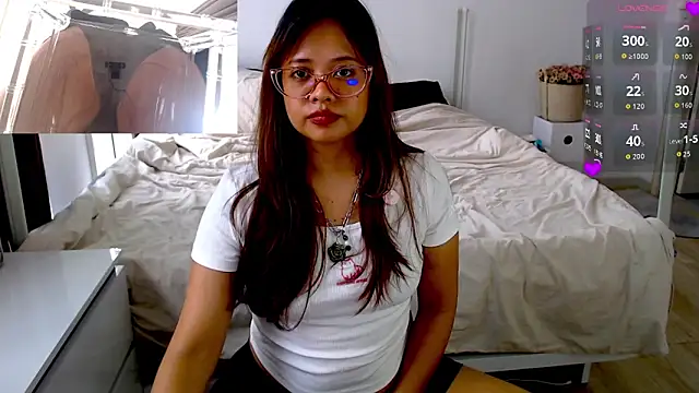 Snapshot of MyAsianWaifu chatting on July 29, 5:05 am MyAsianWaifu online show from July 29, 5:05 am