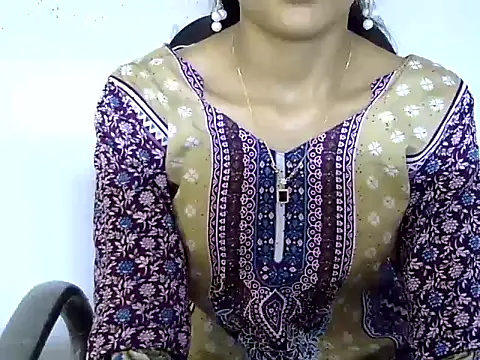 Snapshot of Mehaak_ chatting on August 1, 9:19 am Mehaak online show from August 1, 9:19 am