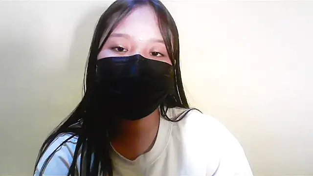 PRENCY CUTE online show from March 4, 4:46 pm