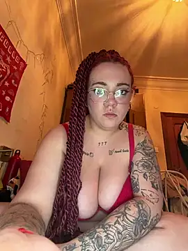 Diablita13 online show from February 18, 10:50 pm