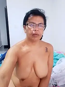 jennifer 0717 online show from April 22, 10:00 pm