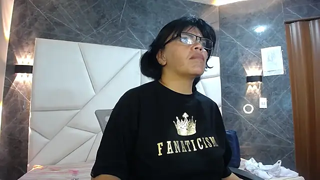 jennifer 0717 online show from April 24, 12:35 am