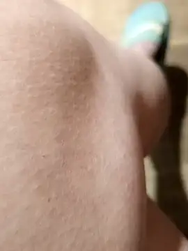 Snapshot of Alinamiss120 chatting on March 16, 5:24 am Alinamiss120 online show from March 16, 5:24 am