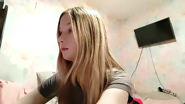 TiaBIanks online show from March 6, 10:56 am