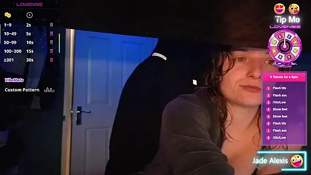 JadeAlexis403 online show from April 19, 7:27 pm