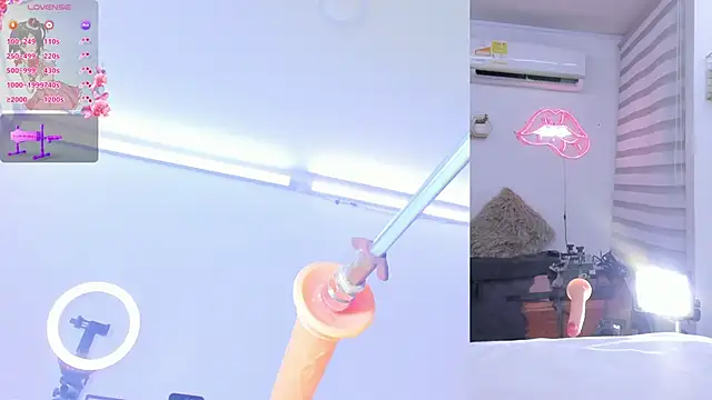 lana  kane   online show from April 10, 9:03 am