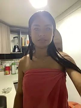 Snapshot of Romie_rous chatting on June 4, 1:06 pm Romie rous online show from June 4, 1:06 pm