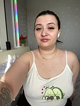 Snapshot of lipsi_vikki chatting on March 5, 7:48 am lipsi vikki online show from March 5, 7:48 am