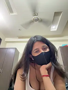 raavigirl online show from March 27, 6:40 pm