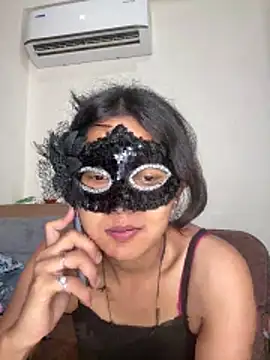 raavigirl online show from April 21, 9:17 pm