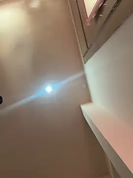 raavigirl online show from April 22, 9:22 am