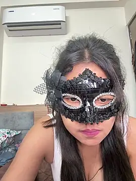 raavigirl online show from April 23, 3:03 pm