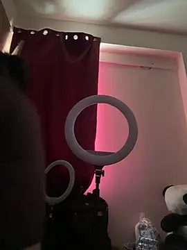 raavigirl online show from April 25, 10:51 am