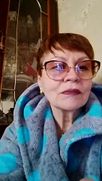 SophieBurns online show from March 12, 10:10 am