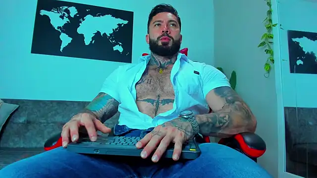 Alessrose online show from April 3, 3:10 pm