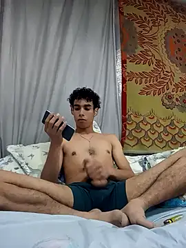 Snapshot of baby_22cm chatting on April 24, 1:52 am baby 22cm online show from April 24, 1:52 am