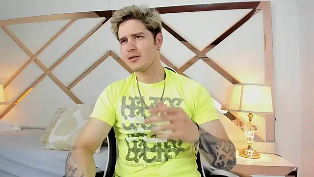 rayan linxx online show from April 21, 7:39 pm