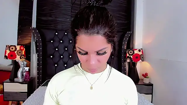 Makeyla Fox  online show from February 27, 12:49 pm