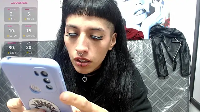 FRANCESCA LOVE  online show from April 18, 9:26 pm