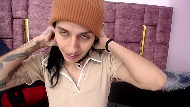 FRANCESCA LOVE  online show from May 21, 4:19 am