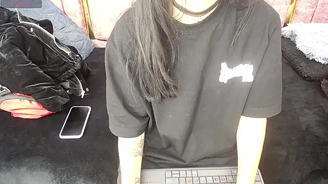 FRANCESCA LOVE  online show from June 17, 4:15 am