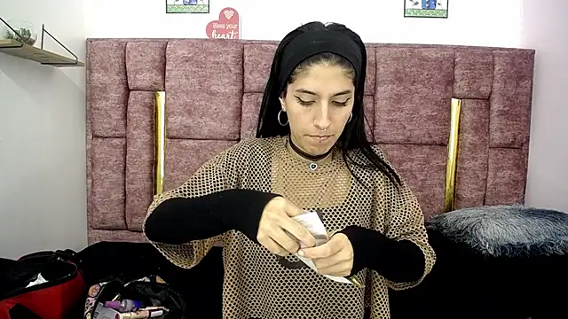 FRANCESCA LOVE  online show from June 21, 2:25 am