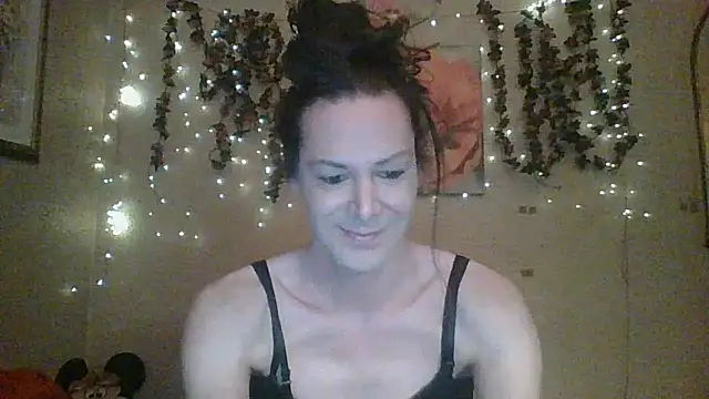 Snapshot of sillymillie4 chatting on March 5, 9:55 pm sillymillie4 online show from March 5, 9:55 pm