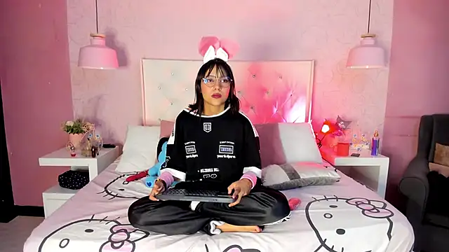 GaiaMonet online show from February 22, 8:24 am