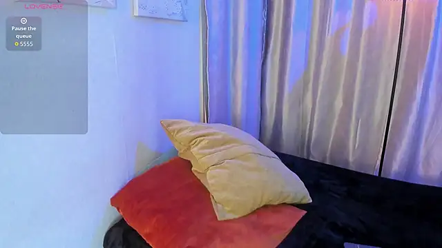 Demian Hush online show from April 10, 3:34 am