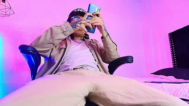 Axell Kussh online show from March 31, 3:19 am