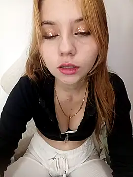 LINDSEY HOT1 online show from April 8, 6:46 am