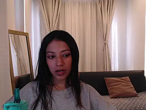 Snapshot of Scarleet_miaa chatting on June 11, 7:23 pm Scarleet miaa online show from June 11, 7:23 pm