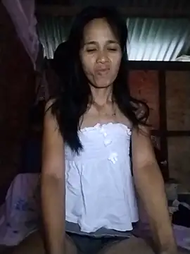 Snapshot of sweet_maxine44 chatting on May 22, 11:21 pm sweet maxine44 online show from May 22, 11:21 pm