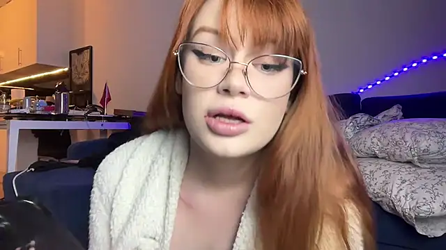 Sophiirose online show from April 27, 7:45 pm