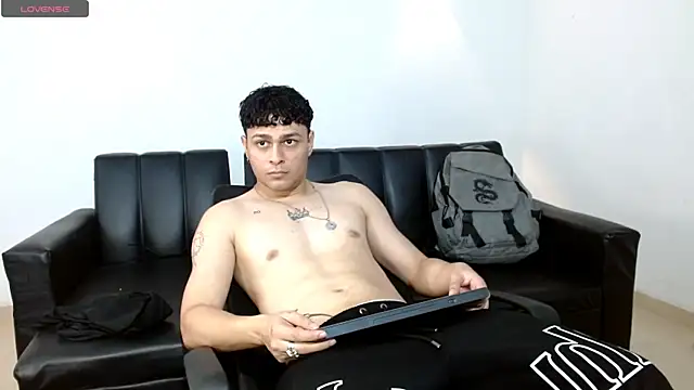 Philip Jons online show from April 2, 9:12 pm