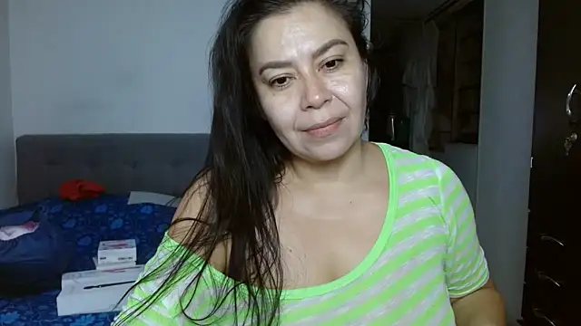 Karo sexy online show from December 4, 10:18 pm