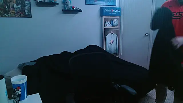 theone07221 online show from February 9, 5:55 am