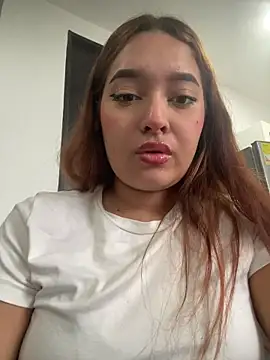 Snapshot of Emily_Harpeer chatting on March 5, 11:50 am Emily Harpeer online show from March 5, 11:50 am