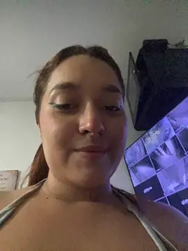 Snapshot of Emily_Harpeer chatting on March 8, 11:30 pm Emily Harpeer online show from March 8, 11:30 pm