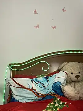 Amber Sinn online show from March 2, 7:32 pm