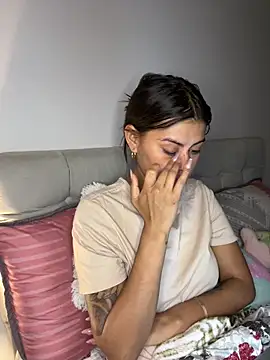 RachelWeisz  online show from April 13, 10:10 am