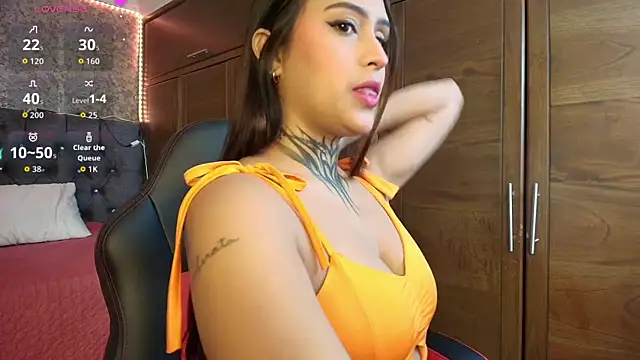 sarah escobarr online show from February 25, 1:21 pm