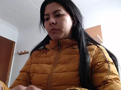 ZeforAitanna online show from February 9, 10:19 am